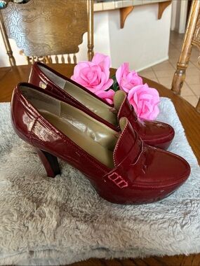 me too Burgundy Patent Platform Heels